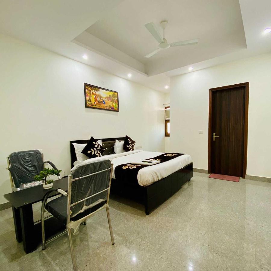 Hotel O K R Resdiancy Near Botanic Garden Of Indian Republic Noida Esterno foto