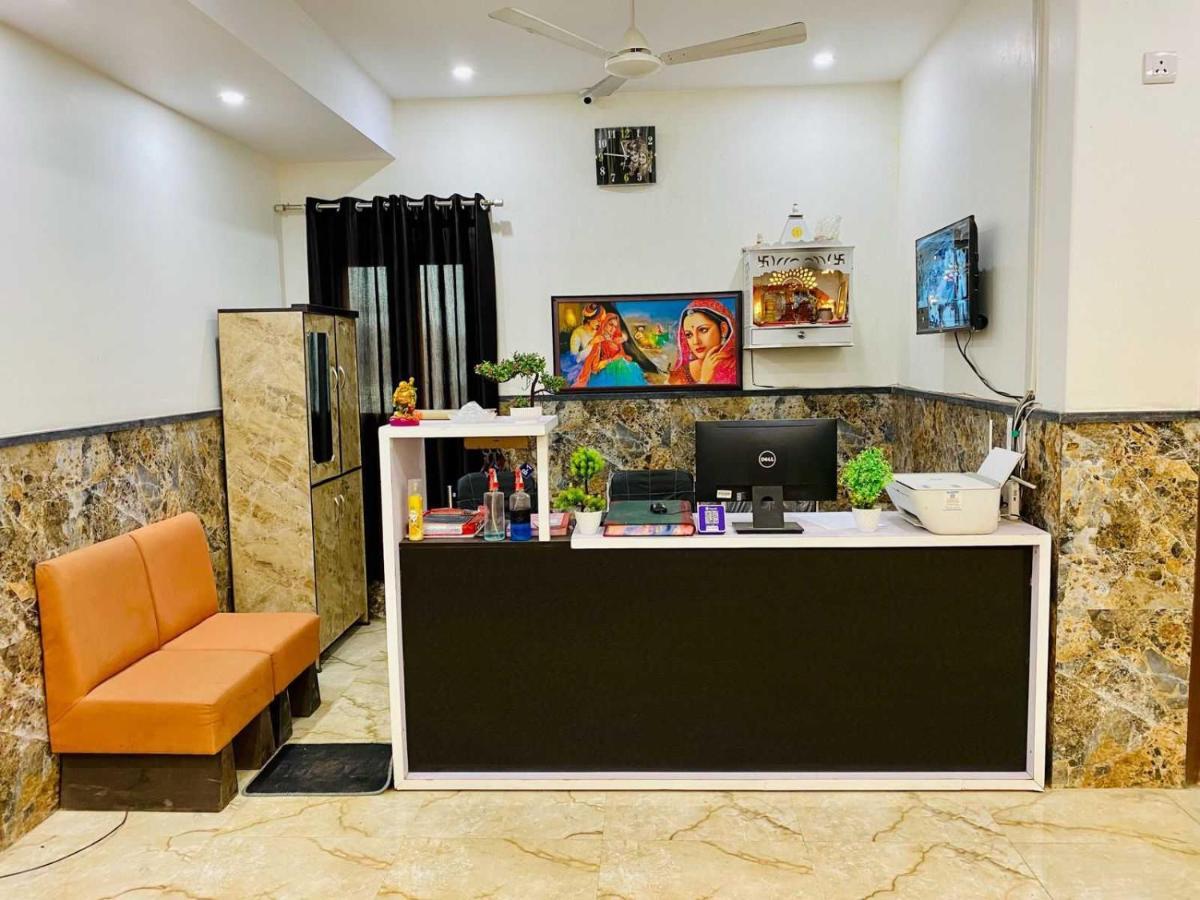 Hotel O K R Resdiancy Near Botanic Garden Of Indian Republic Noida Esterno foto